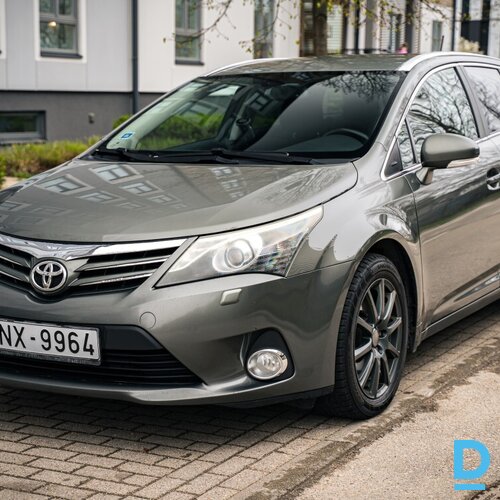 Pārdod Toyota Avensis 2.2d, 2013