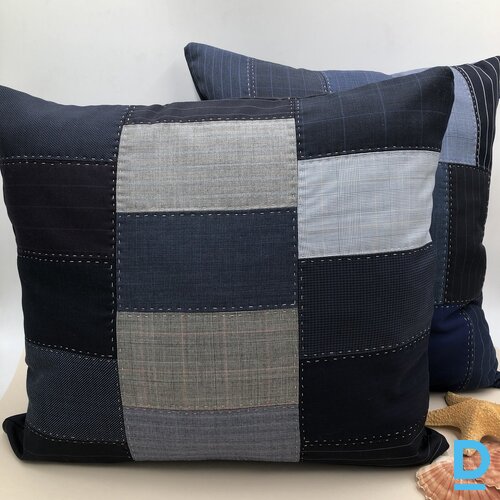 Roku darbs raibu spilvendrāna 45x50cm / 18x20collas, skandināvu stilā, ģeometrisks raksts, ar rokām šūta