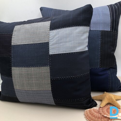 Roku darbs raibu spilvendrāna 45x50cm / 18x20collas, skandināvu stilā, ģeometrisks raksts, ar rokām šūta