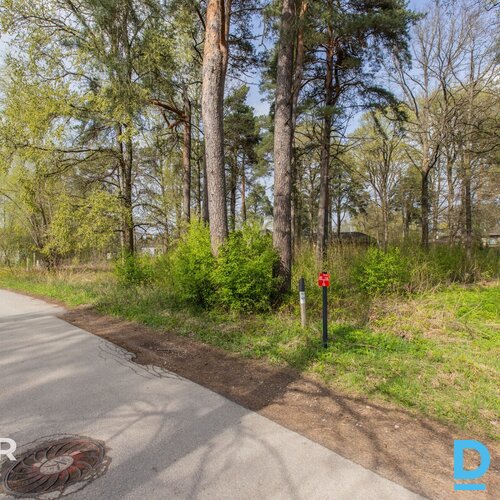 Pārdošanā līdzens 3200 m² zemes gabals ļoti ērtā vietā Ādāžos.Īpašumam izveidots