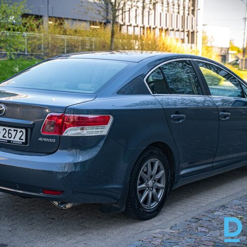 Pārdod Toyota Avensis 2.0i, 2009