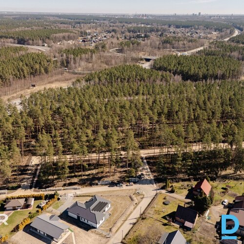 Pārdošanā 3600 m² zemes gabals privātmājas vai dvīņu mājas būvniecībai Piņķos, V