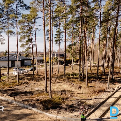 Pārdošanā 1200 m² zemes gabals sapņu privātmājas būvniecībai Piņķos.Īpašumam ir 