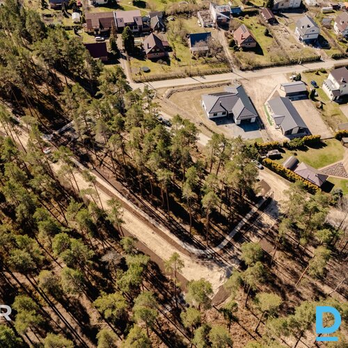 Pārdošanā 1200 m² zemes gabals sapņu privātmājas būvniecībai Piņķos.Īpašumam ir 