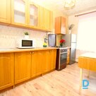 Просторная квартира с лоджией и прекрасным видом на реку.