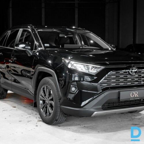 Pārdod Toyota RAV4 2.0i, 2023