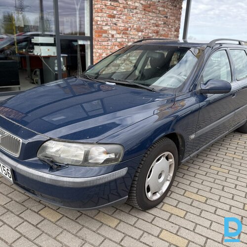 Pārdod Volvo V70 2.4i, 2001