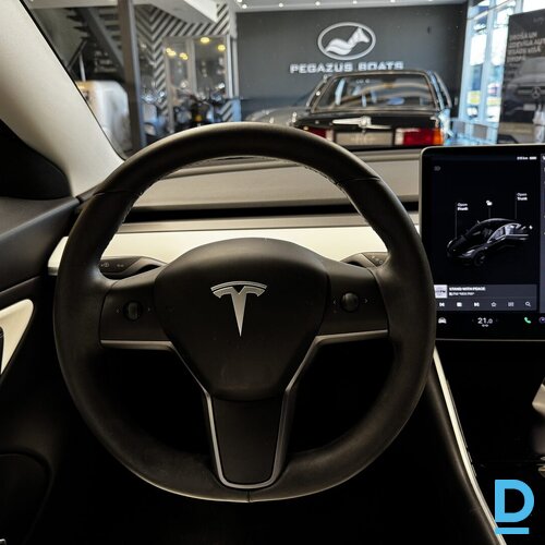 Pārdod Tesla Model 3 Standard Range Plus, 2019