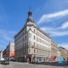 Угловой офис в историческом здании в центре Риги