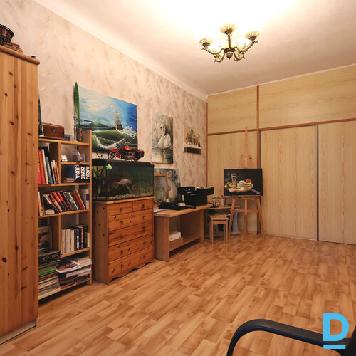 Pārdod dzīvokli Aldaru 26/28