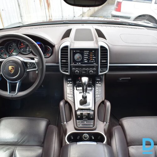 Pārdod Porsche Cayenne 3.0d, 2016