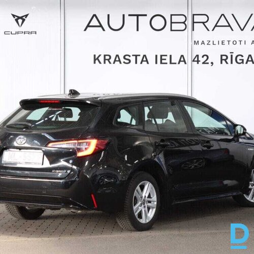 Pārdod Toyota Corolla Hybrid Touring Sport 1.8, 2020