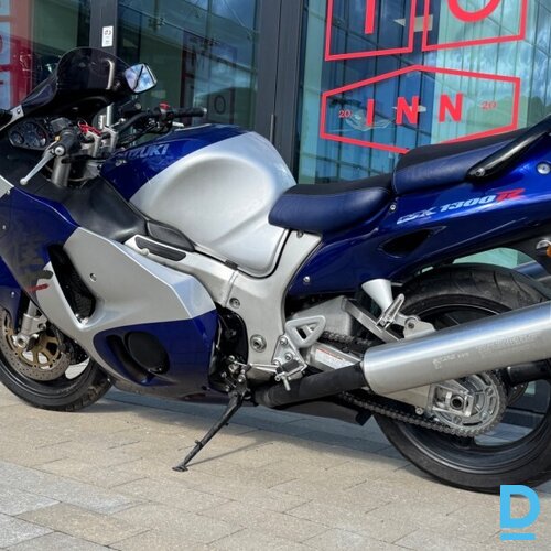Pārdod Suzuki Hayabusa GSXR1300 motociklu, 1300 cm³, 2001 Pārdod Suzuki Hayabusa GSXR1300 motociklu, 1300 cm³, 2001