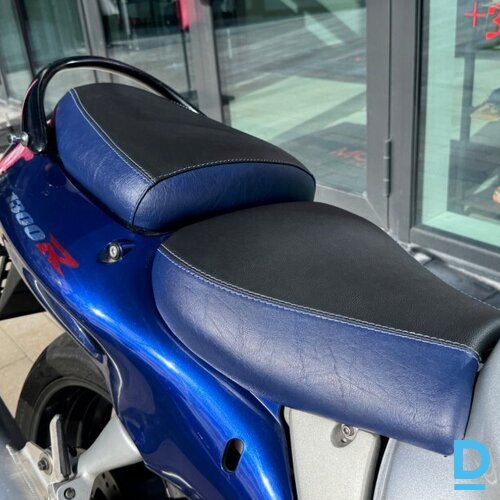 Pārdod Suzuki Hayabusa GSXR1300 motociklu, 1300 cm³, 2001 Pārdod Suzuki Hayabusa GSXR1300 motociklu, 1300 cm³, 2001