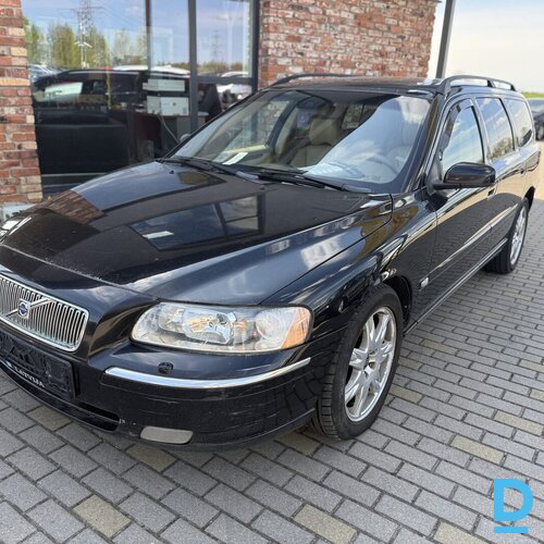 Pārdod Volvo V70 2.4d, 2006