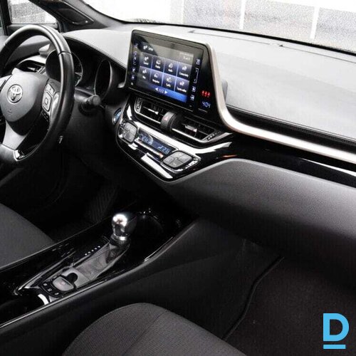 Pārdod Toyota C-HR, 2018 Pārdod Toyota C-HR, 2018
