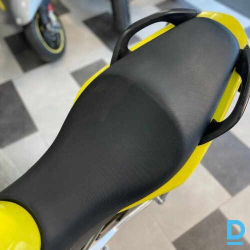 Pārdod Kawasaki Er6N Abs 35KW motociklu, 650 cm³, 2006