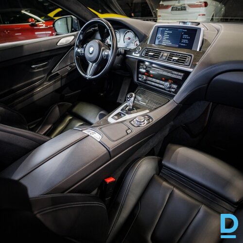 Pārdod BMW M6 4.4i, 2012