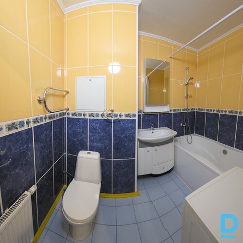 Pārdod dzīvokli Celtnieku 6b, 54m², 2 ist.