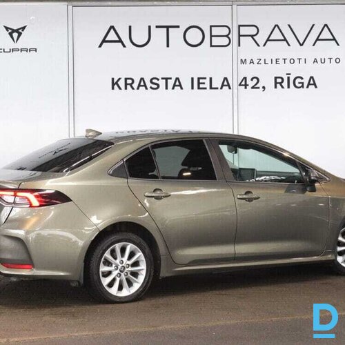 Pārdod Toyota Corolla 1.6i, sedans, 2020