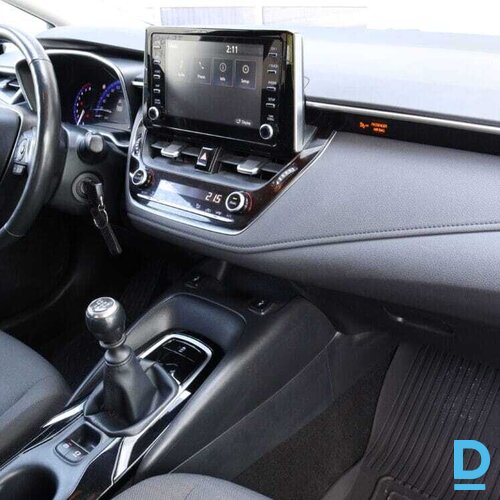 Pārdod Toyota Corolla 1.6i, sedans, 2020
