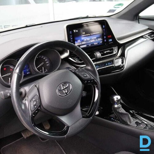 Pārdod Toyota C-Hr Hybrid Premium 1.8, 2019 Pārdod Toyota C-Hr Hybrid Premium 1.8, 2019