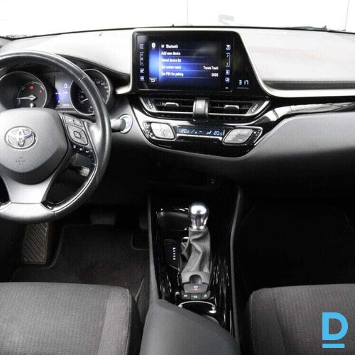 Pārdod Toyota C-Hr Hybrid Premium 1.8, 2019 Pārdod Toyota C-Hr Hybrid Premium 1.8, 2019