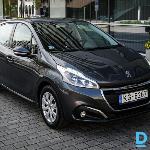Pārdod Peugeot 208 1.2i, 2016 Pārdod Peugeot 208 1.2i, 2016