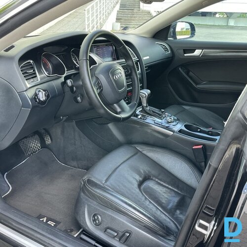 Pārdod Audi A5 3.0d, 2011