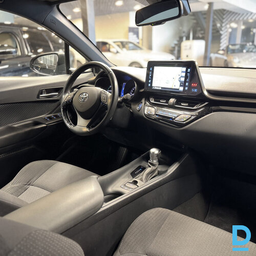 Pārdod Toyota C-Hr 1.8, 2019