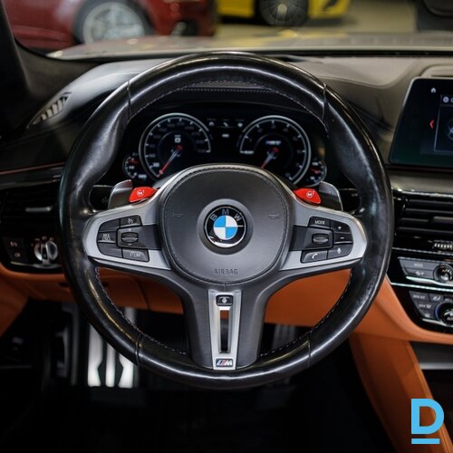 Pārdod BMW M5 4.4i, 2018