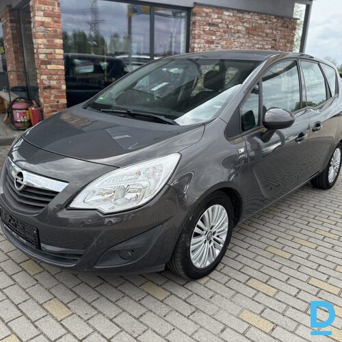 Pārdod Opel Meriva 1.3d, 2013