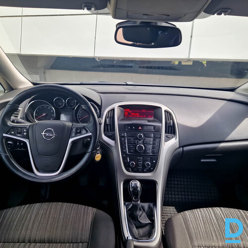 Pārdod Opel Astra 1.4i, 2010 Pārdod Opel Astra 1.4i, 2010