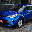 Pārdod Toyota C-HR 1.8, hibrīds, 2021