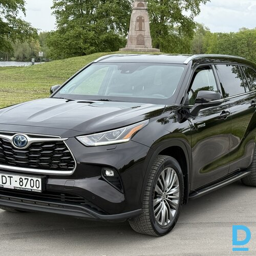 Pārdod Toyota Highlander 2.5, hibrīds, 2021
