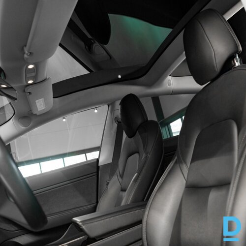 Pārdod Tesla Model 3 Performance, 2019