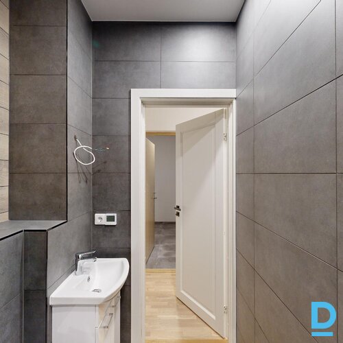 Pārdod dzīvokli Elijas iela 26-15, 33m², 2 ist. un noliktavas telpu