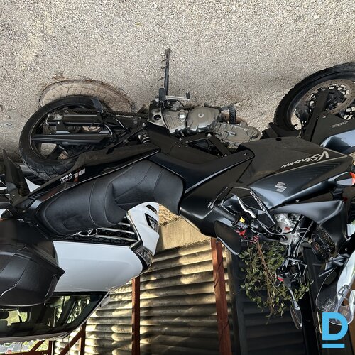 Pārdod Suzuki V-Strom motociklu, 650 cm³, 2007