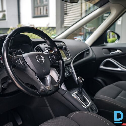 Pārdod Opel Zafira 2.0d, 2017