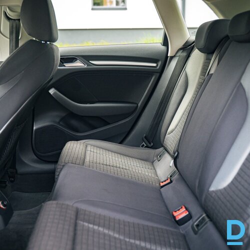 Pārdod Audi A3 1.4i, 2013