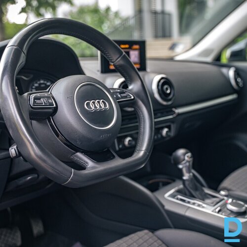 Pārdod Audi A3 1.4i, 2013