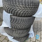 Продают Зимние шины 225 /45 R17 bridgestone