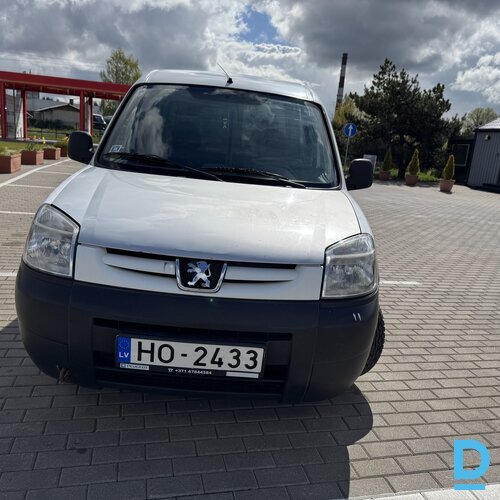 Pārdod Peugeot Partner, 2010