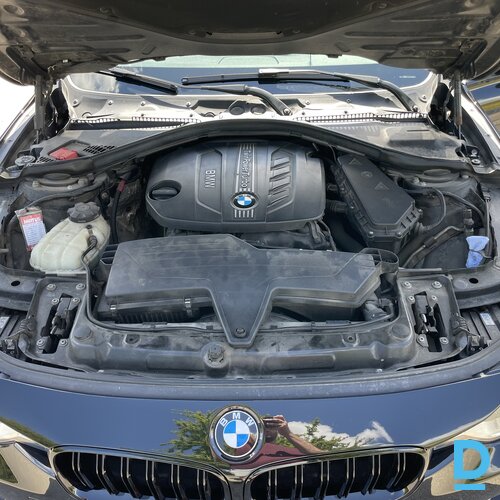 Pārdod BMW 320, 2013