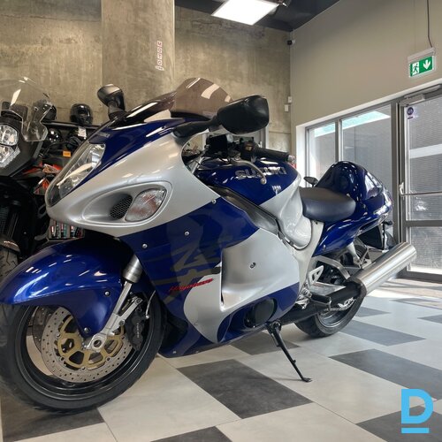 Pārdod Suzuki Hayabusa Gsxr1300 motociklu, 1300 cm³, 2001