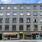 Офис с паркетными полами в престижном здании в центре Риги