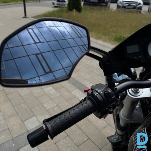 Pārdod Triumph Speed Triple 955 motociklu, 955 cm³, 2002