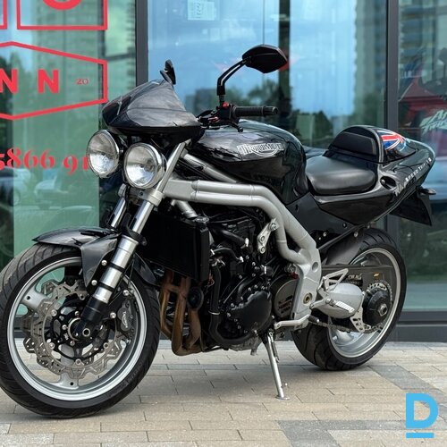 Pārdod Triumph Speed Triple 955 motociklu, 955 cm³, 2002 Pārdod Triumph Speed Triple 955 motociklu, 955 cm³, 2002