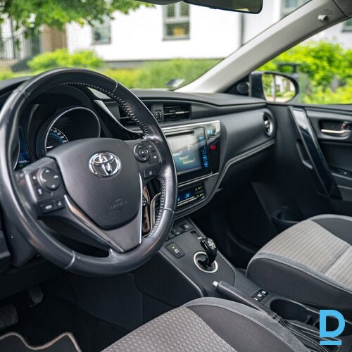 Pārdod Toyota Auris 1.8 benz/hibrīds, 2018 Pārdod Toyota Auris 1.8 benz/hibrīds, 2018