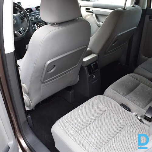 Pārdod Volkswagen Touran 2.0d, 2013